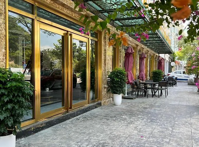 Hotel Rubyqueen 3*